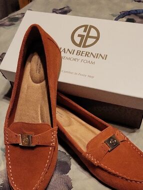 Giani Bernini Suede Loafers in Rust Brown